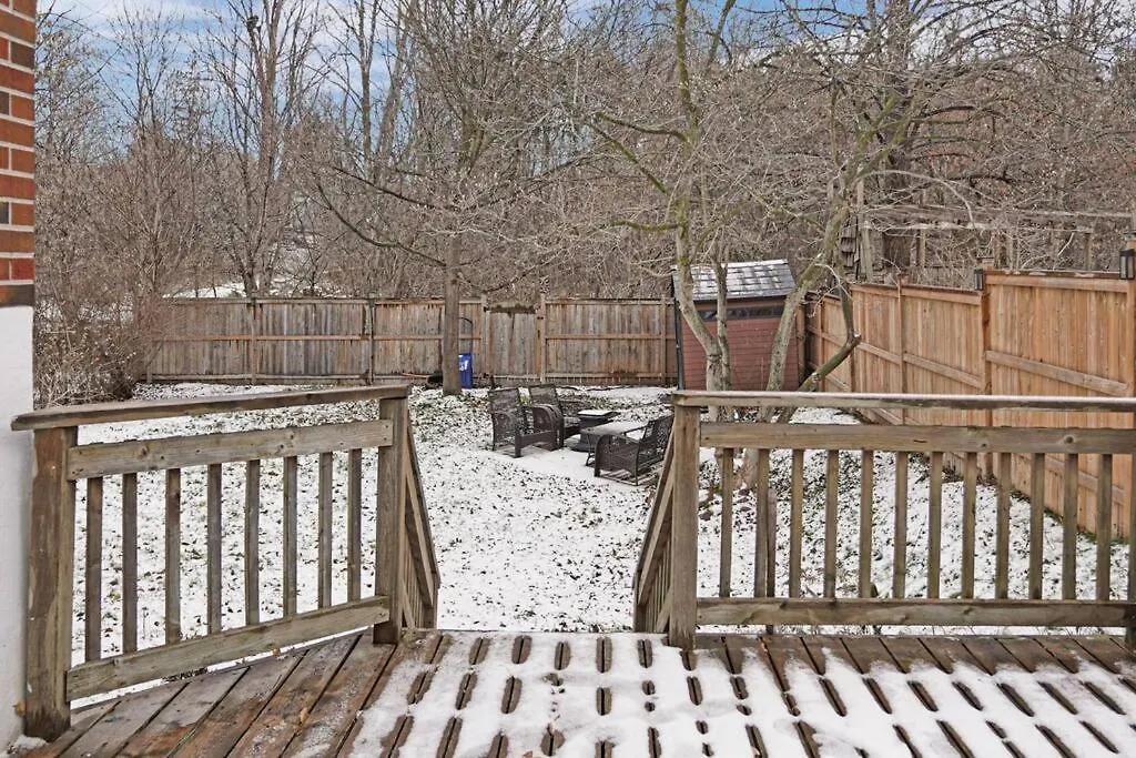 Holiday home Charming Cozy Ravine Home Mins To Parks & Lake Entire House Toronto Canada