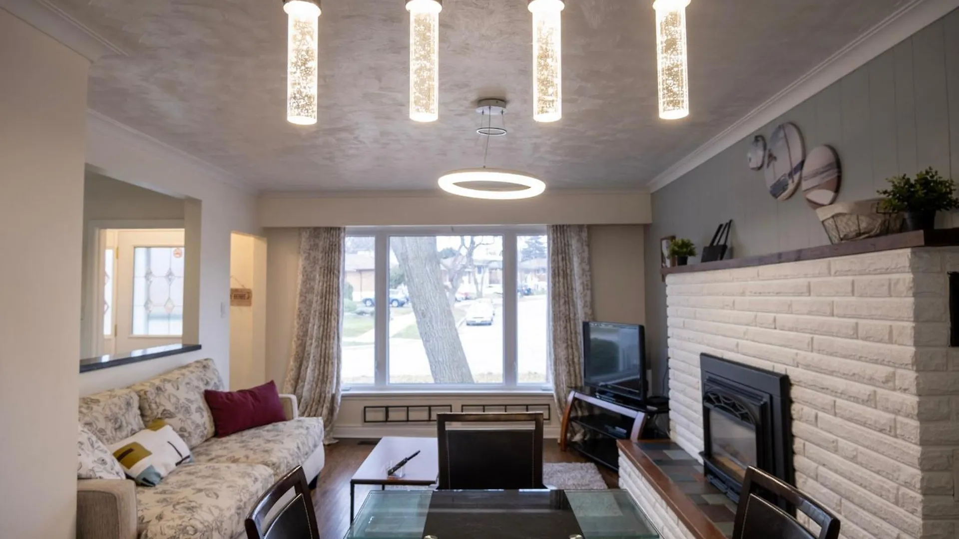 Charming Cozy Ravine Home Mins To Parks & Lake Entire House Toronto Canada