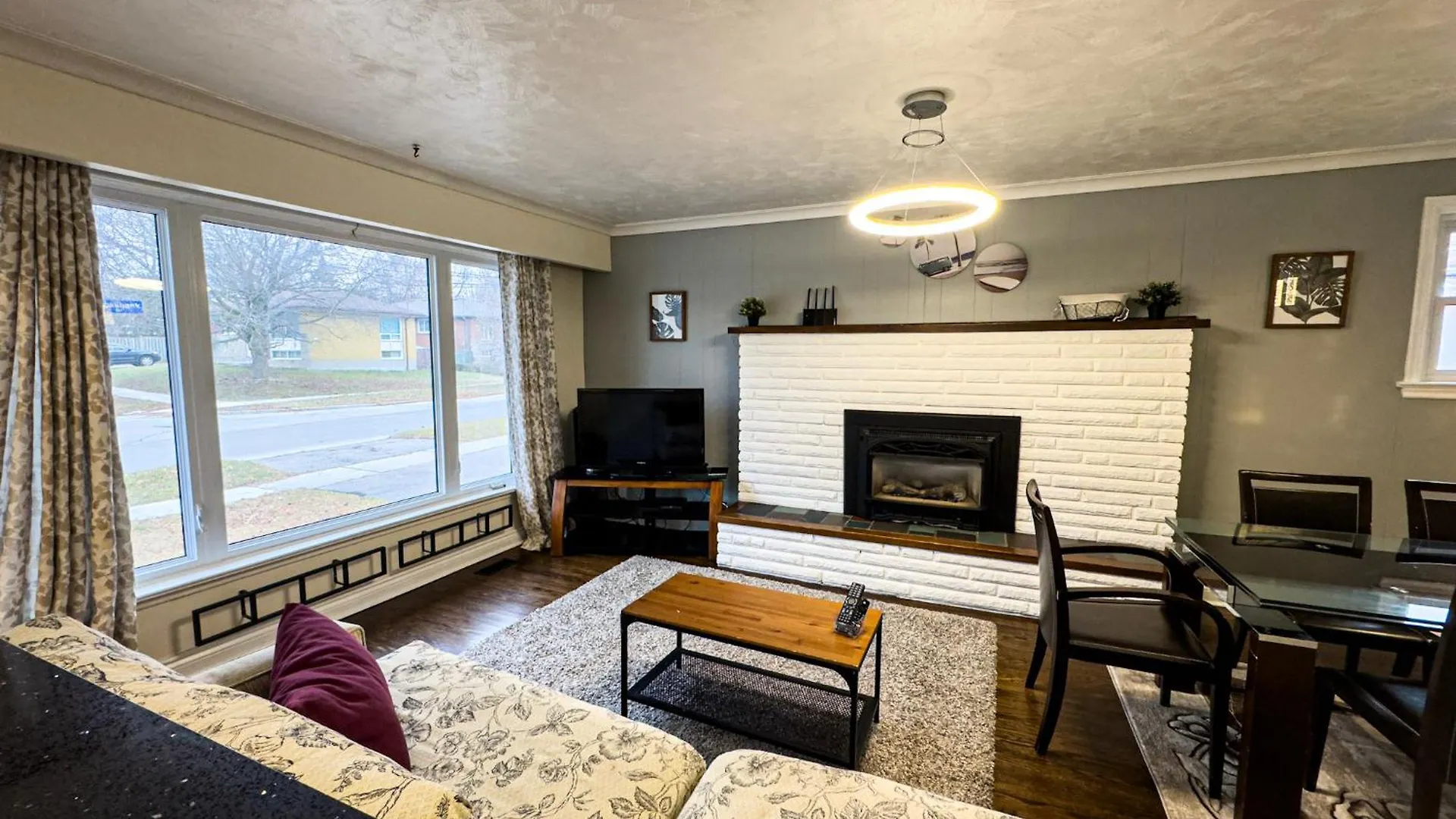 Holiday home Charming Cozy Ravine Home Mins To Parks & Lake Entire House Toronto